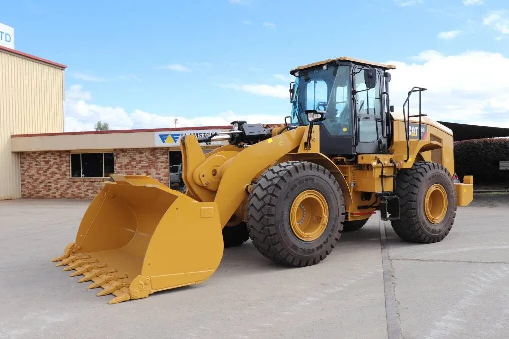 Предоставляем услуги и аренду на Погрузчик - CATERPILLAR 950GC, 2019 г.в.