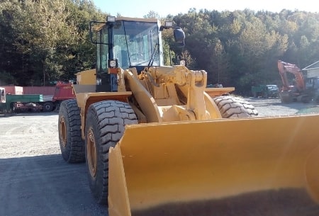 Предоставляем услуги и аренду на Погрузчик - CATERPILLAR 966F-2, 2000 г.в.