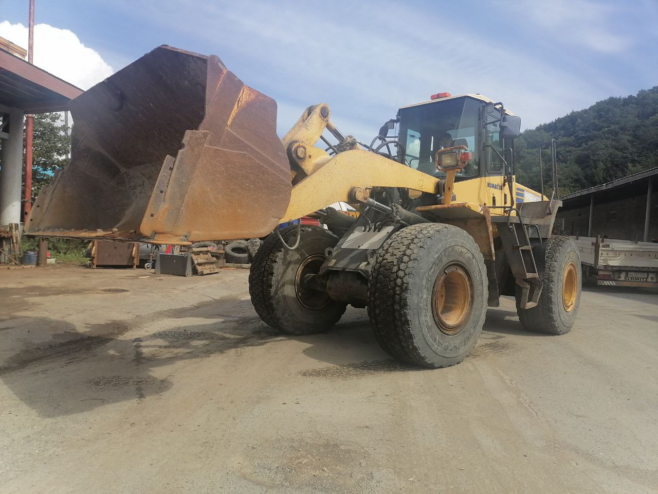 Предоставляем услуги и аренду на Погрузчик - KOMATSU WA380, 2002 г.в.