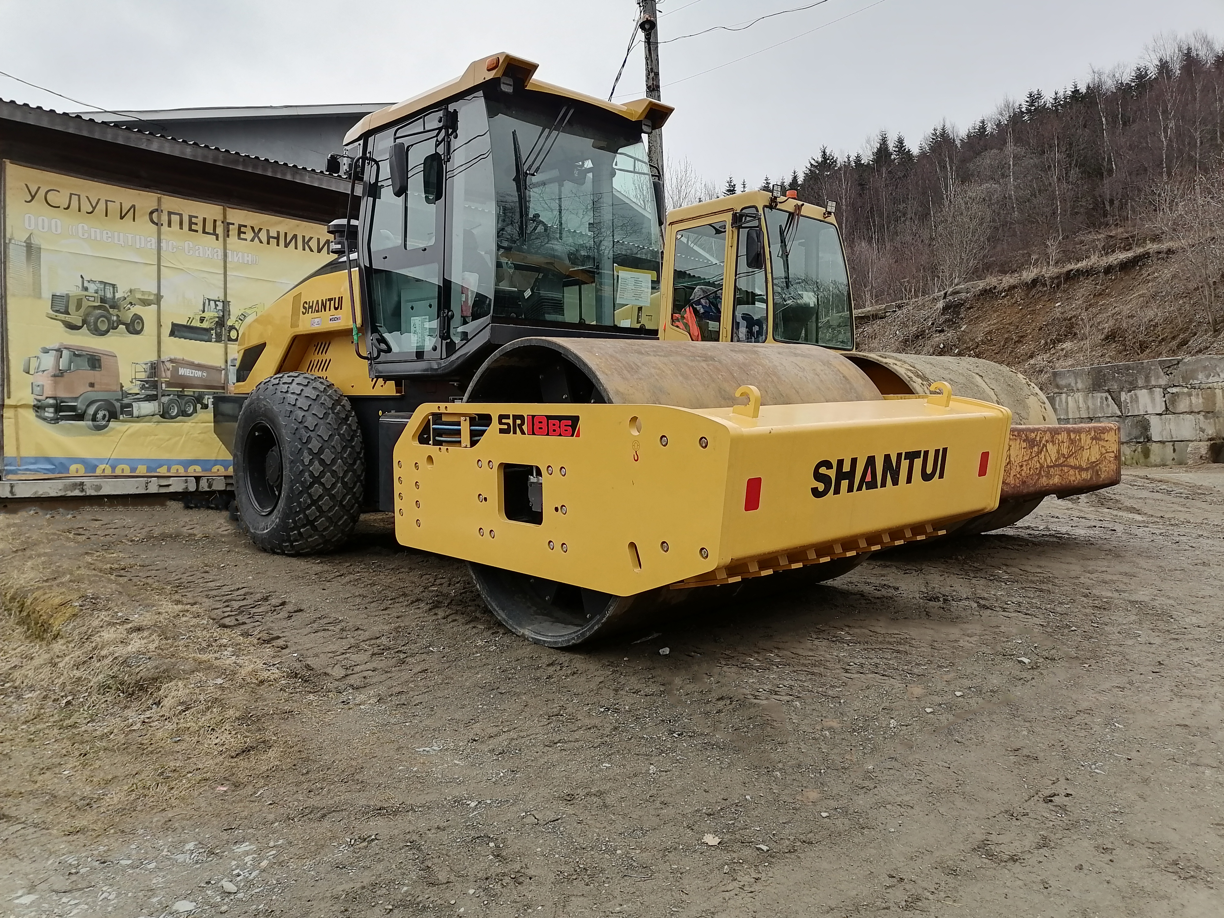 Предоставляем услуги и аренду на Каток - SHANTUI SR18-B6, 2024 г.в.