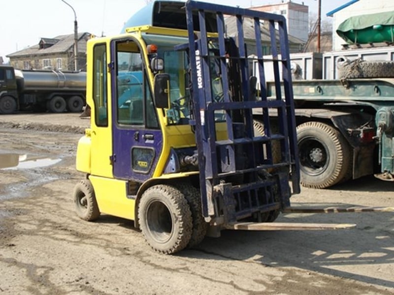 Предоставляем услуги и аренду на Погрузчик - KOMATSU FD20C-12, 1998 г.в.