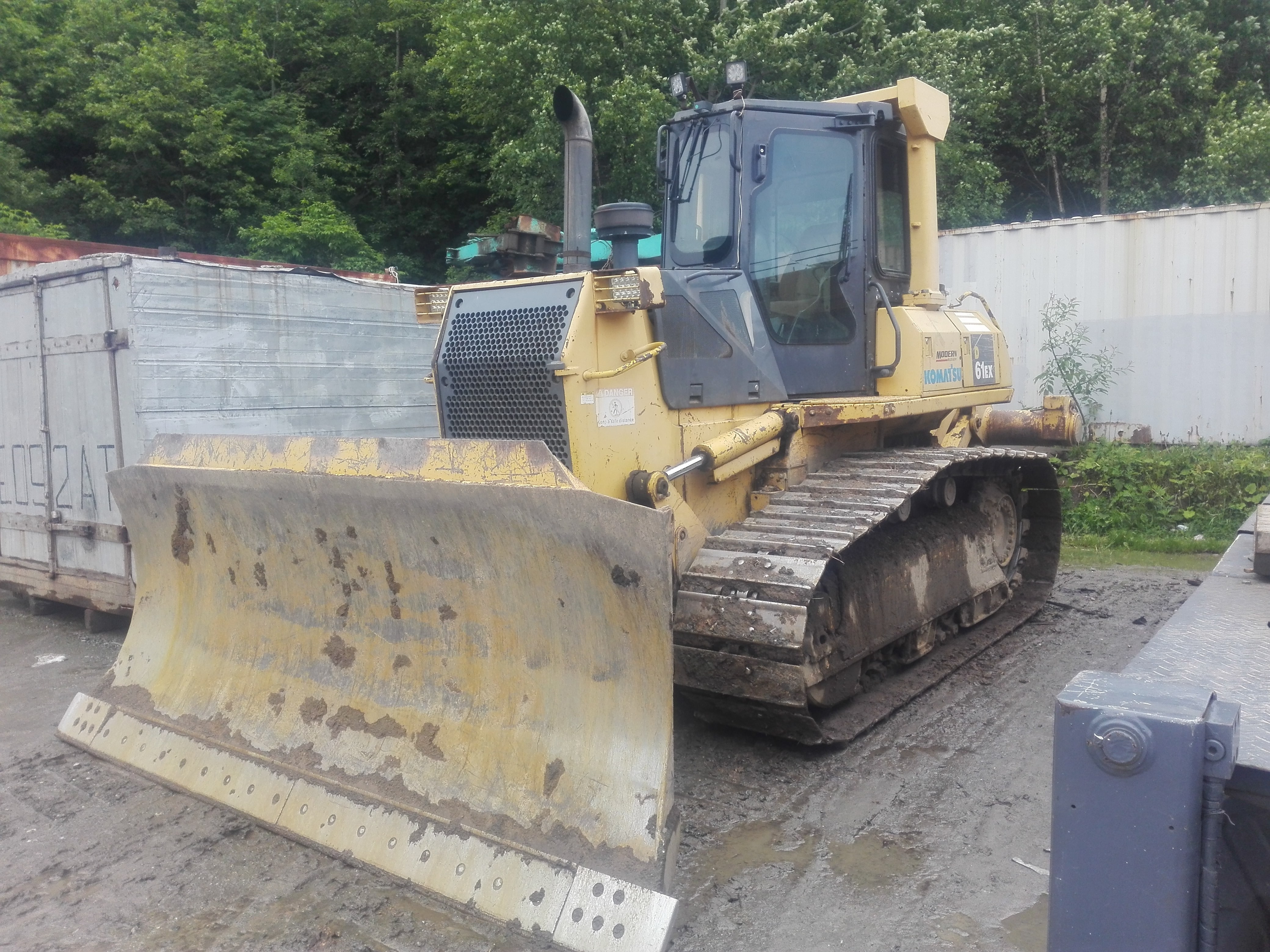 Предоставляем услуги и аренду на Бульдозер - KOMATSU D61EX-15, 2004 г.в.