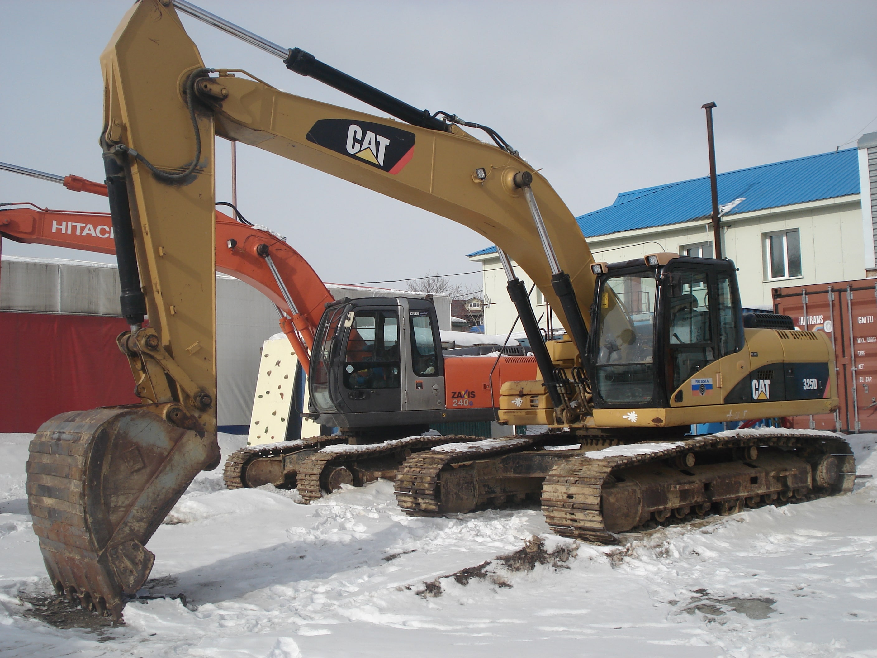 Предоставляем услуги и аренду на Экскаватор - CATERPILLAR 325DL, 2007 г.в.